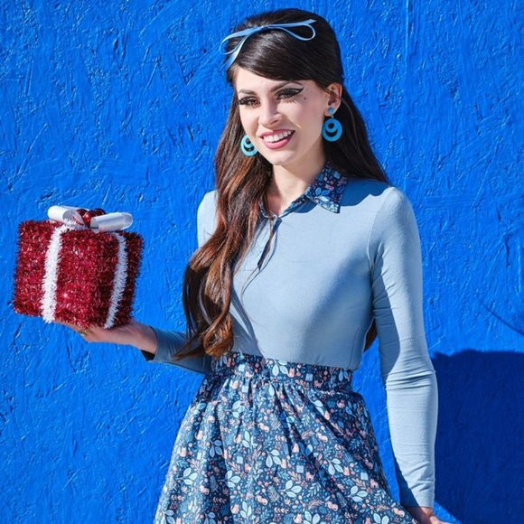 Retrolicious Get Cozy Top - Picture 3 of 8